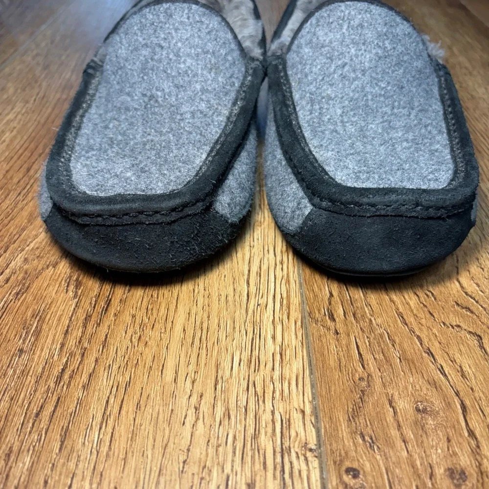 UGG Ascot‎ Wool Slippers Loafers Gray Black Mens Size 7